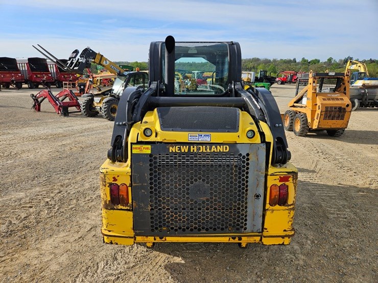 new-holland-l218-image-4