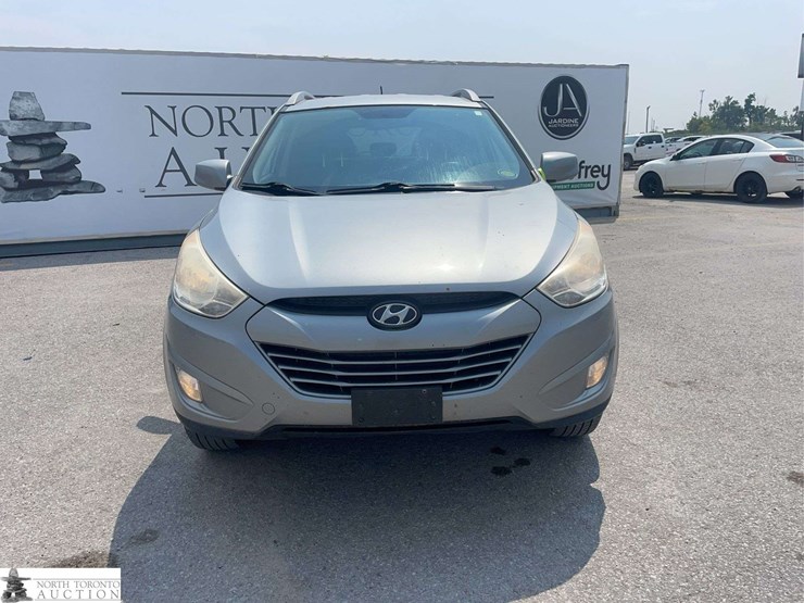 2010-hyundai-tucson-image-2
