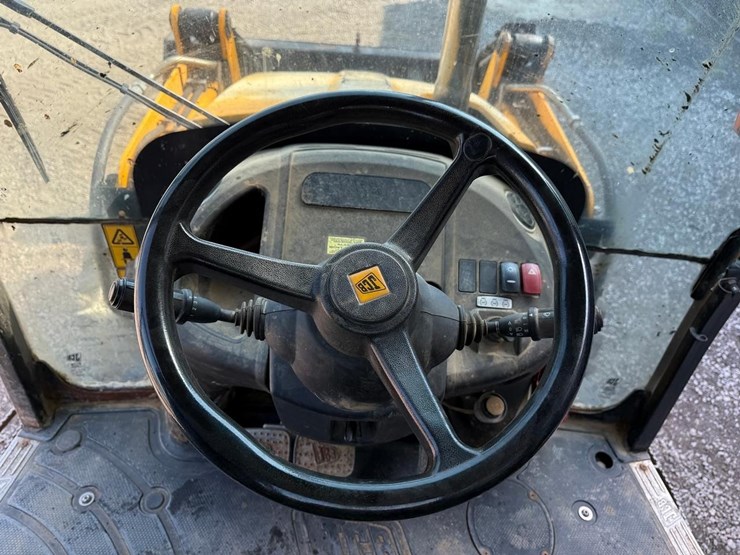 jcb-3cx14-image-24