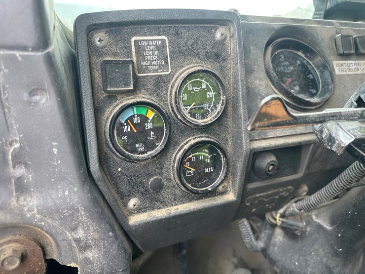 1997-mack-dm688s-image-24