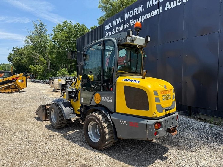 wacker-neuson-wl32-image-2