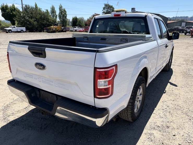 2019-ford-f150-xl-image-4