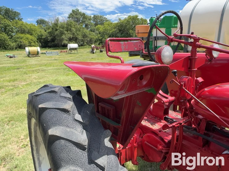 farmall-h-2wd-tractor-image-15