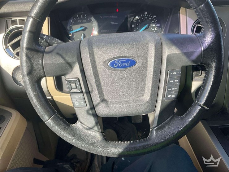 2016-ford-expedition-image-15