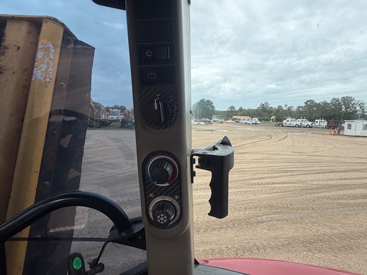 #39101-•-case-75c-tractor-image-67