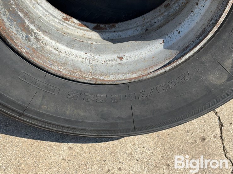 22.5-truck-tires-image-10