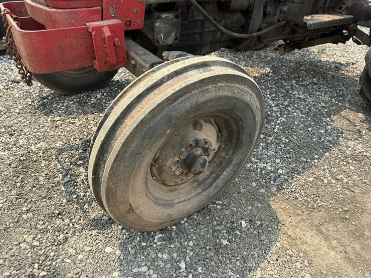 massey-ferguson-165-image-9