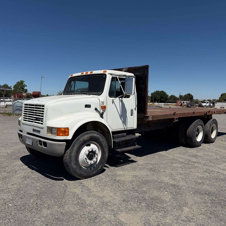 1994 INTERNATIONAL 4900