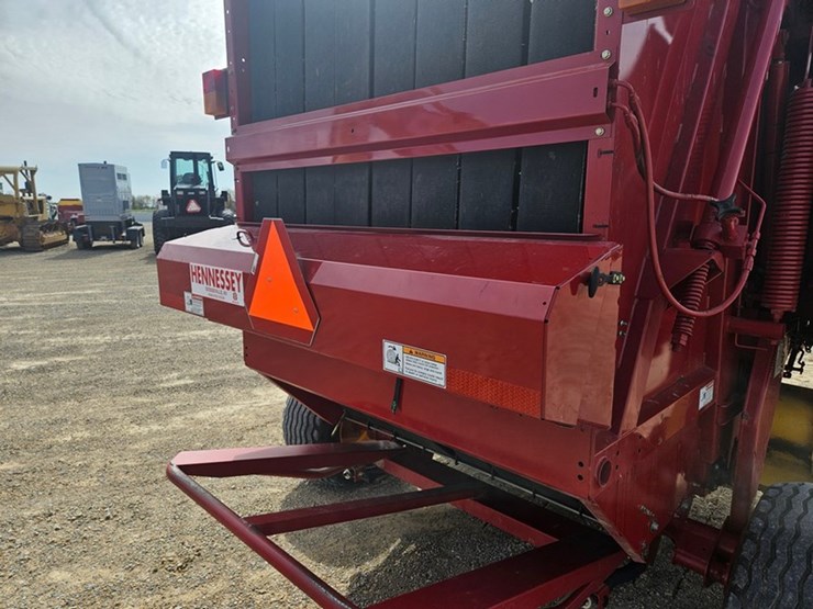 new-holland-br7090-image-29