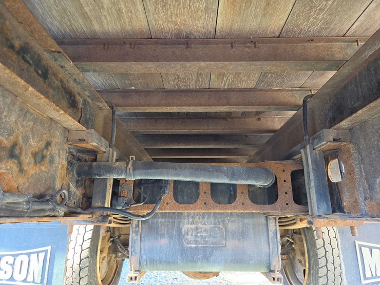 2015-hino-195-image-26