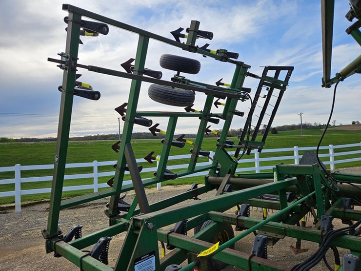 john-deere-28-image-14