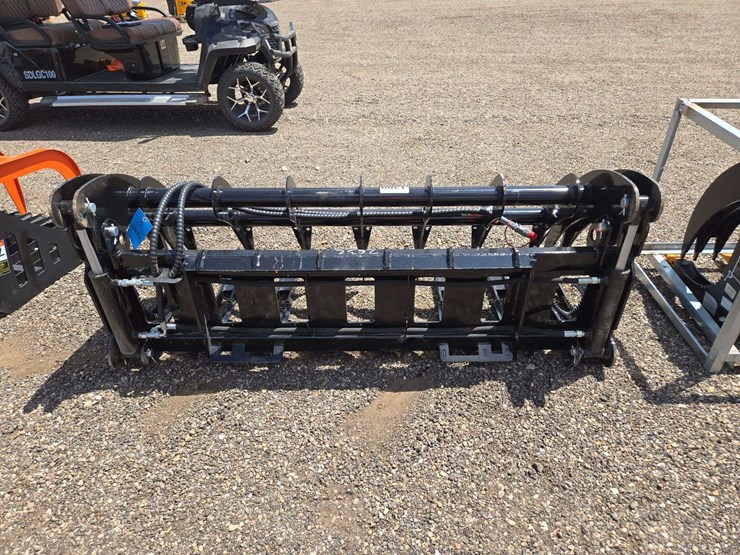 2026-skid-steer-quick-attach-(72")-curved-log-grabber-image-6