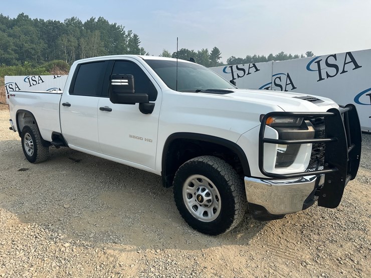 2022-chevrolet-3500hd-image-7