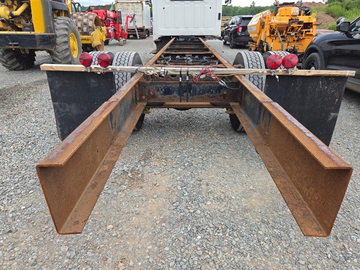 2013-hino-268-image-29