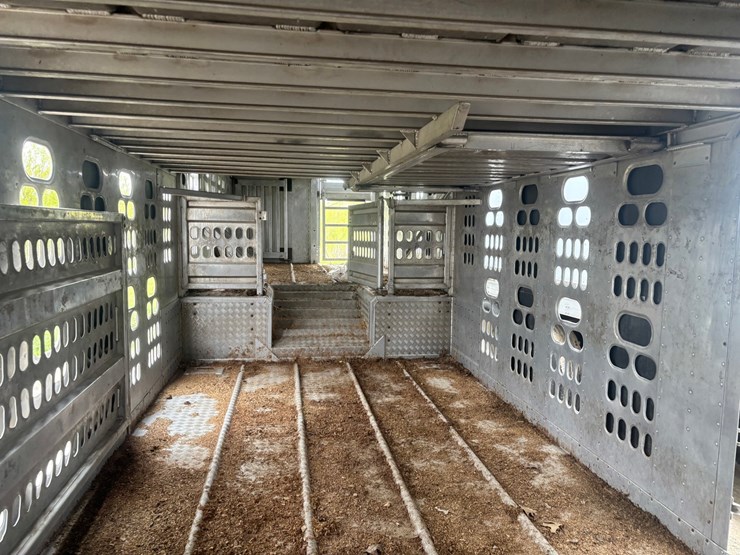 #2150-•-2017-barrett-53'-cattle-semi-trailer-image-61