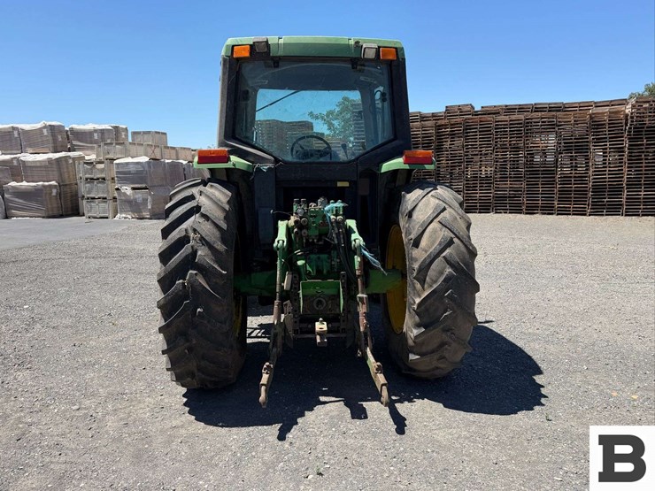 john-deere-6210-image-4
