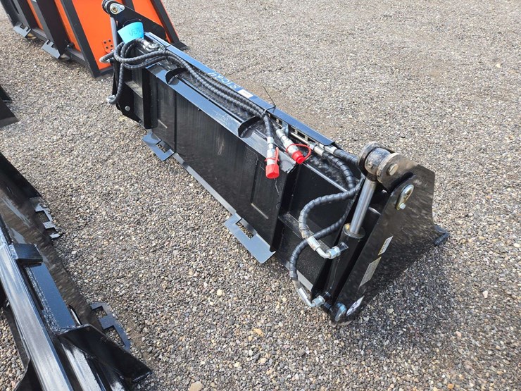 2026-giyi-skid-steer-quick-attach-(72")-4-in-1-bucket-image-3
