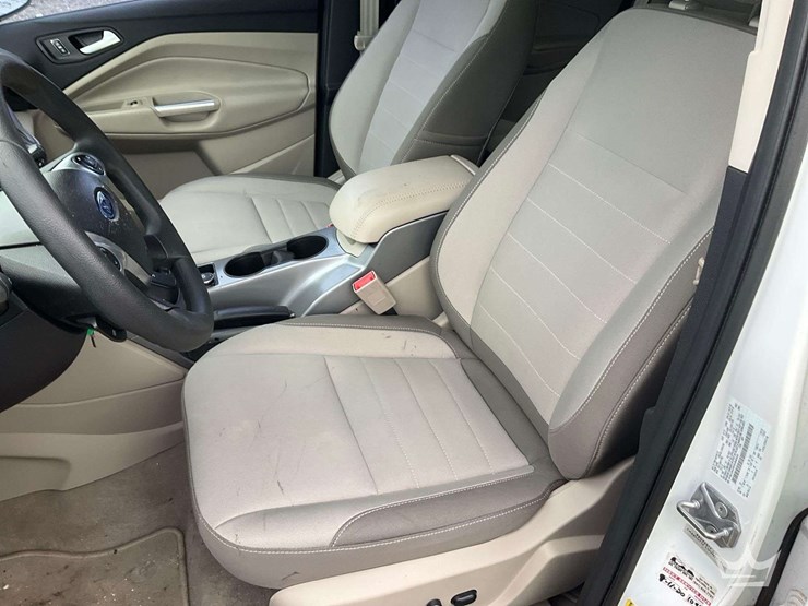 2016-ford-escape-image-12