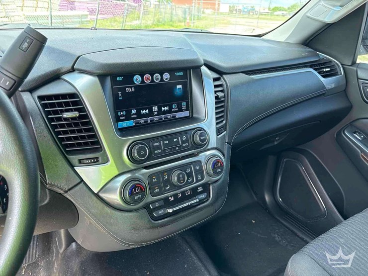 2018-chevrolet-tahoe-image-15