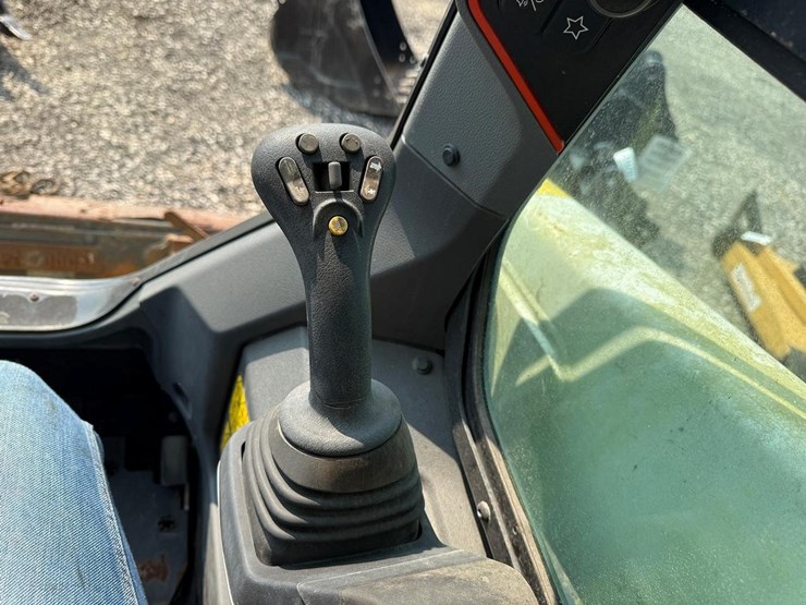 2023-bobcat-t66-image-20