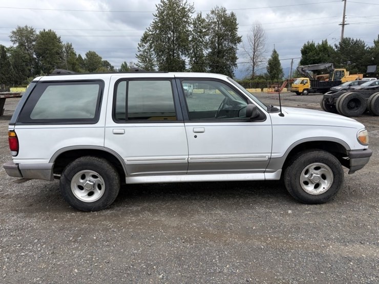 1996-ford-explorer-image-3