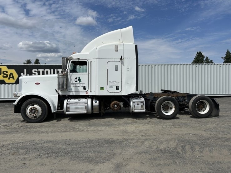 2016-peterbilt-389-image-2