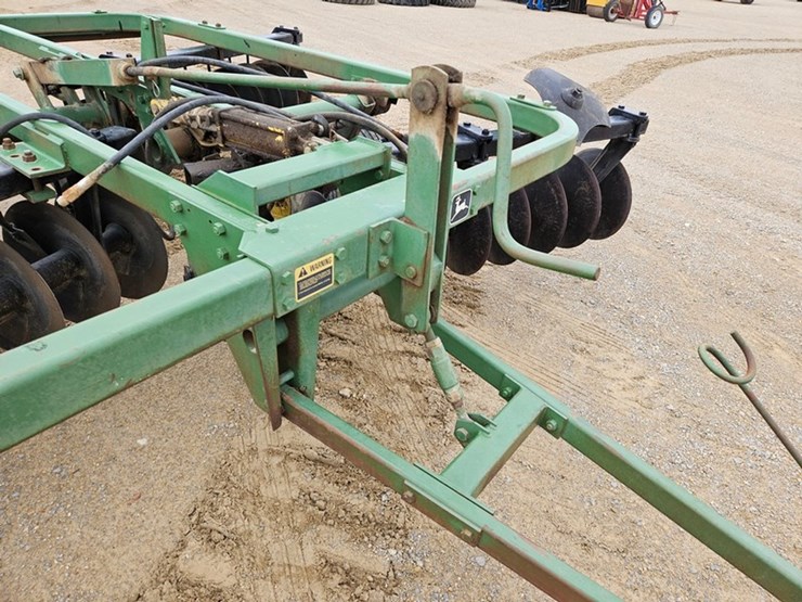 john-deere-215-image-11