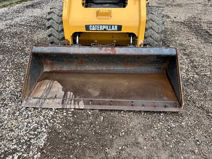 2008-caterpillar-246c-image-10