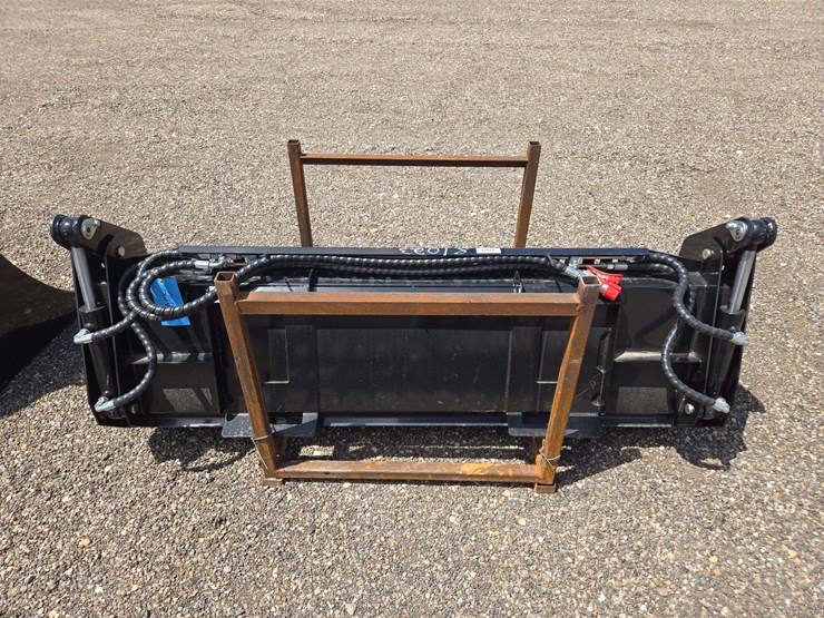 2026-giyi-skid-steer-quick-attach-(72")-4-in-1-bucket-image-3