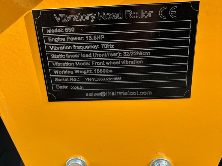 #9944-•-sl-850-vibratory-road-roller-image-6
