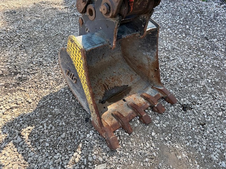 2017-kubota-kx040-4-image-8