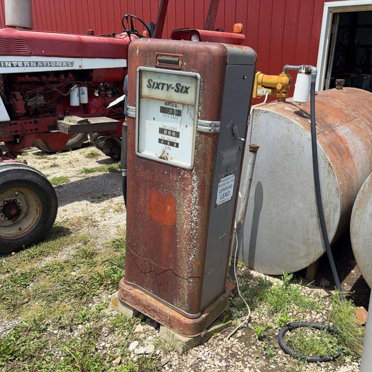Bowser Sixty-Six Phillips 66 Fuel Pump