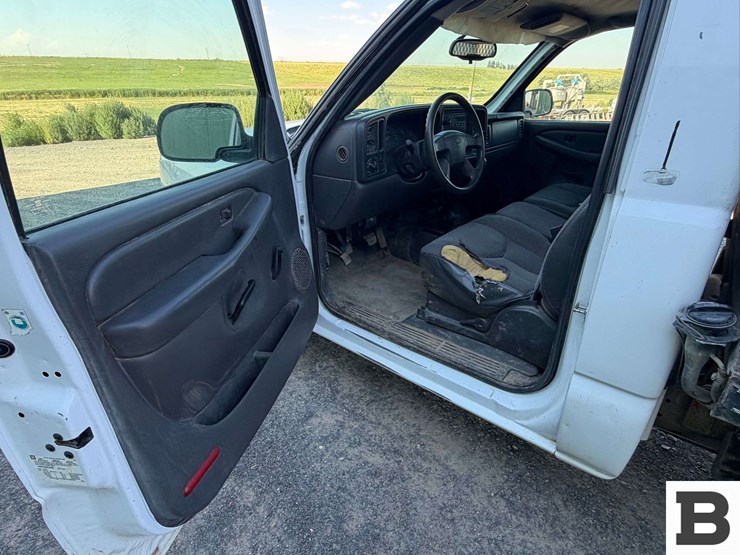 2005-chevrolet-silverado-1500-image-15