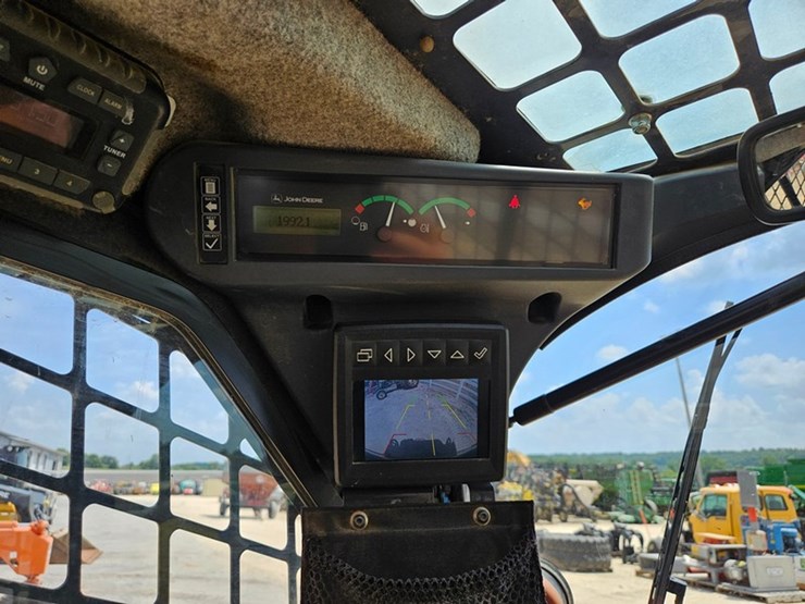 deere-325g-image-29