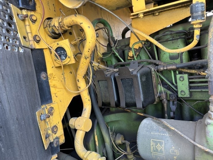 john-deere-740-image-52