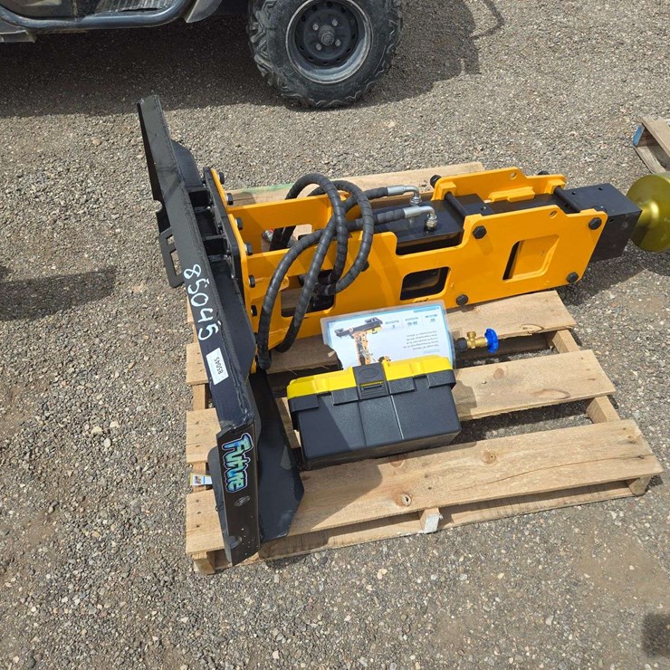 FUTURE FT-D680 Skid Steer Post Driver