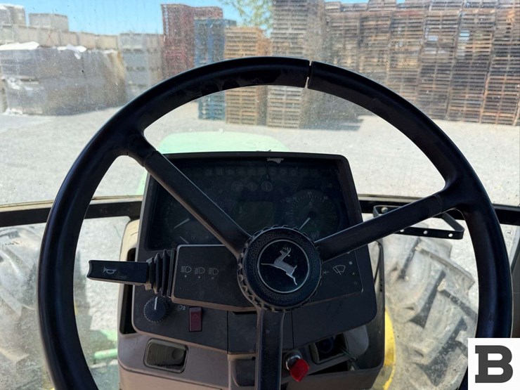 john-deere-6210-image-36