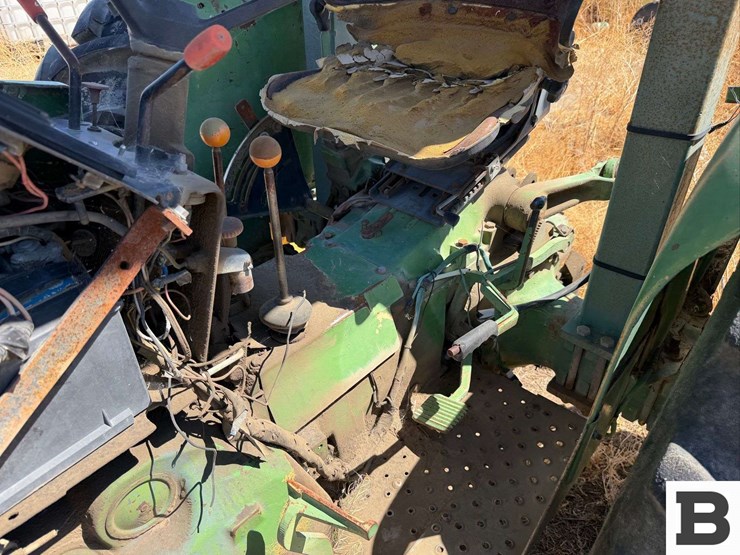 john-deere-2240-image-29