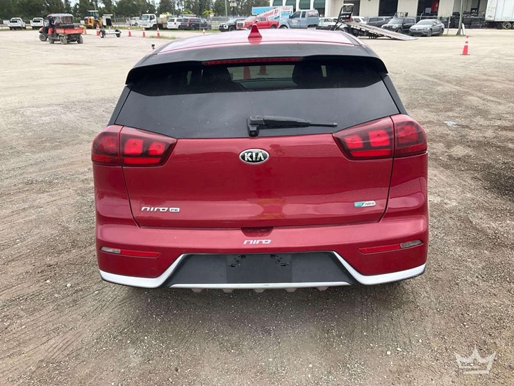 2017-kia-niro-hybrid-suv-image-28