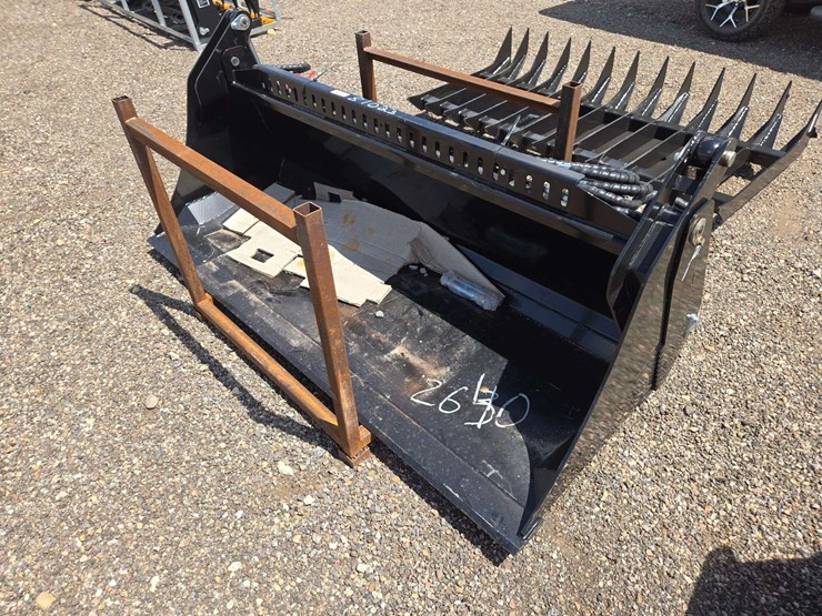 2026-giyi-skid-steer-quick-attach-(72")-4-in-1-bucket-image-5