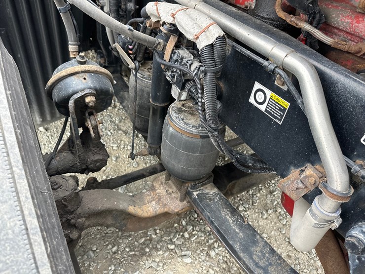2014-kenworth-t660-image-38