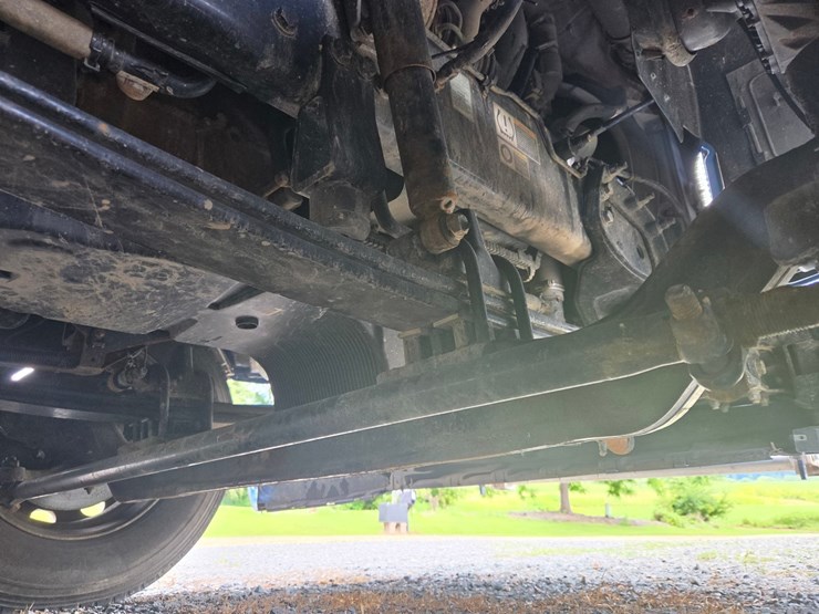 2019-peterbilt-579-image-37