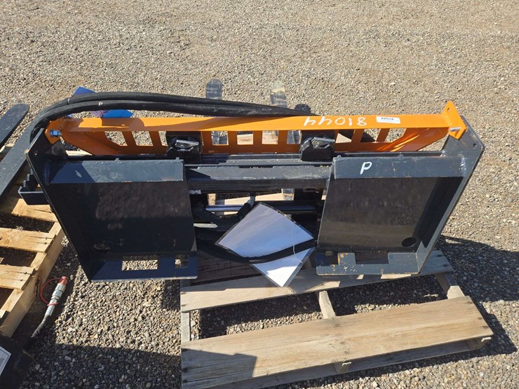 skid-steer-quick-attach-hydraulic-pallet-forks-image-5