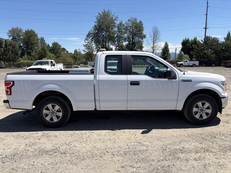 2019-ford-f150-xl-image-3