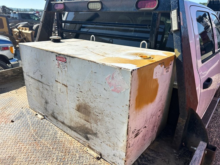 2017-dodge-3500-image-18