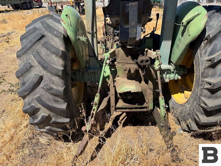 john-deere-2240-image-11