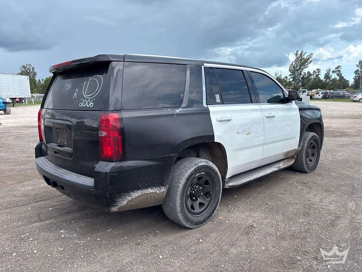 2020-chevrolet-tahoe-image-3