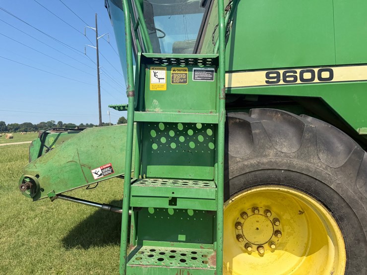 1990-john-deere-9600-image-32