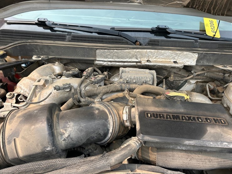 2019-chevrolet-silverado-3500hd-image-35
