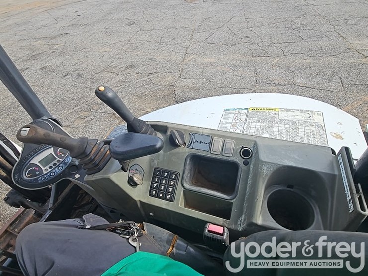 2017-bobcat-e32-image-40